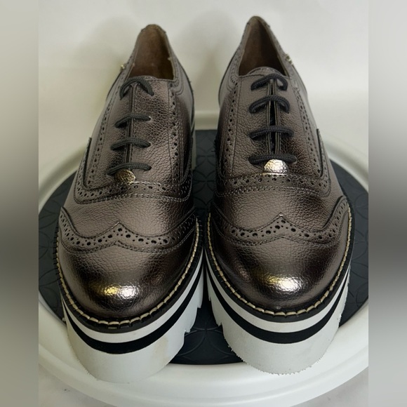 Salamandra  Silver Platform Oxfords Women’s Size  7 (24)  BRAND NEW SUPER CUTE! - Picture 1 of 10